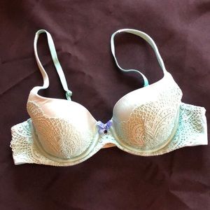 Victoria secrets bra 36B